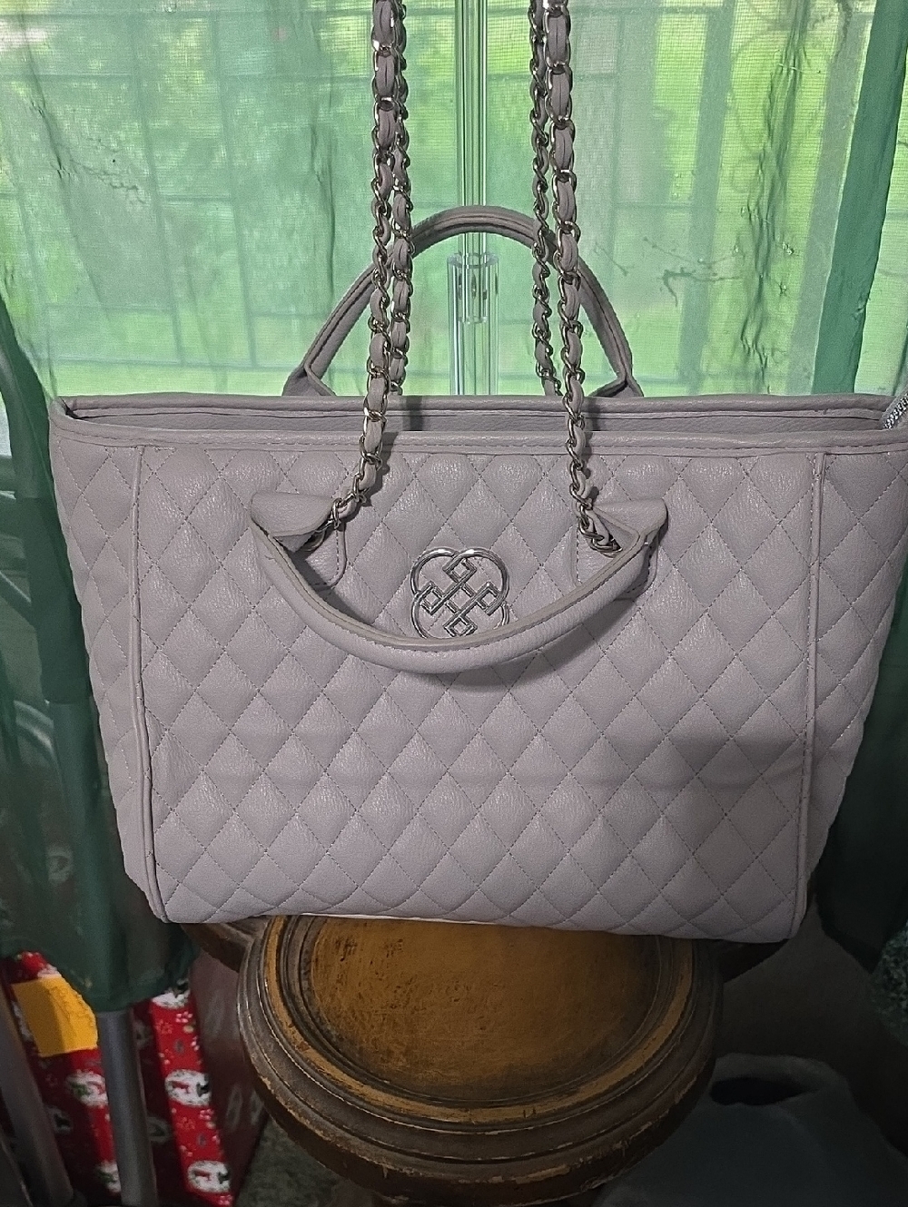 Daisy Fuentes Quilted Light Gray Tote Bag with Chain Handles